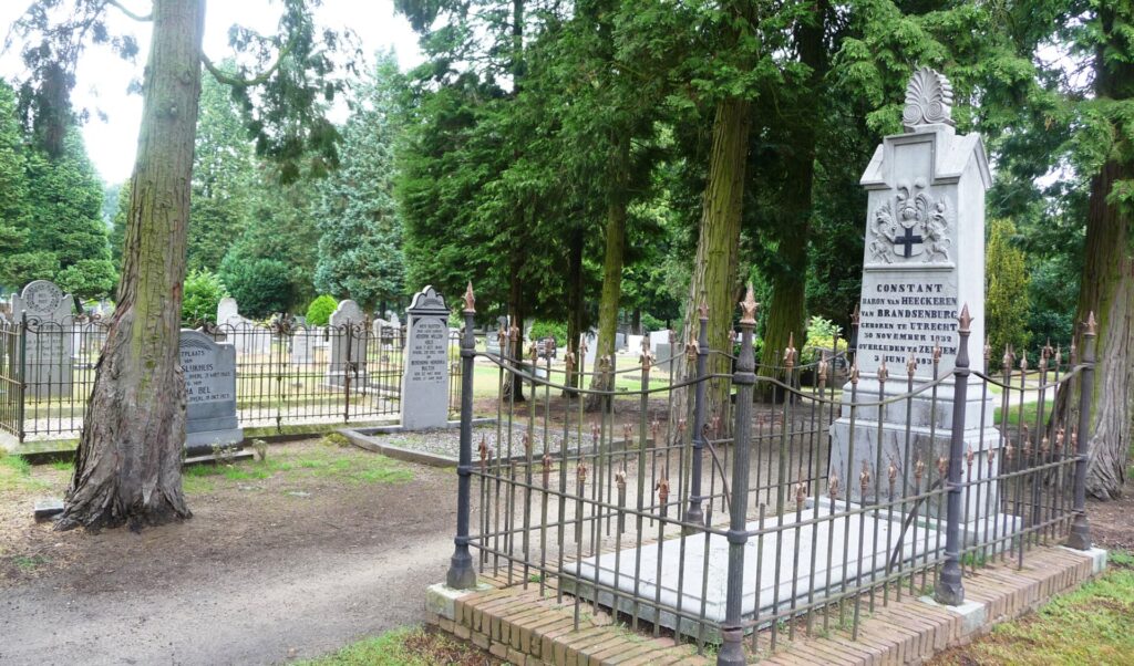 Begraven Сremeren of begraven | Uitvaartzorg De Groot